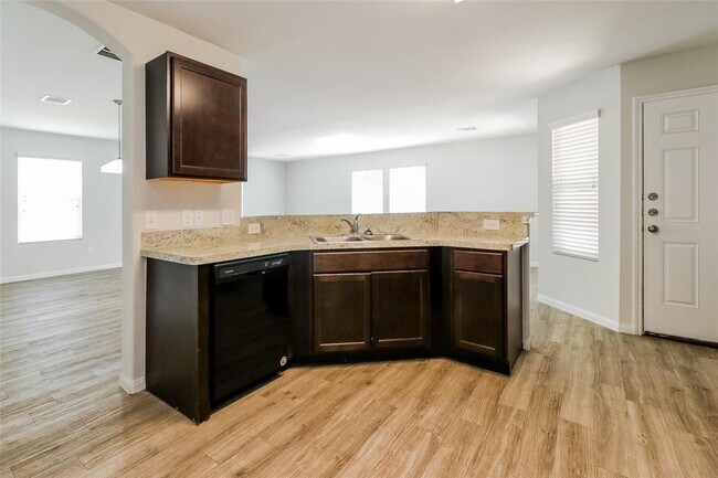 Foto del edificio - 13836 Winding Path Ln