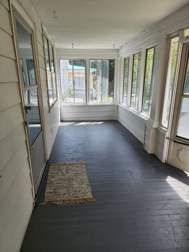 Foto del edificio - 3634 Kentucky Ave