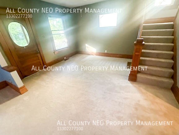 Foto del edificio - Spacious 4-Bedroom Home in Akron!