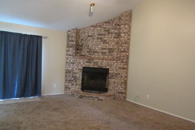 Building Photo - ***3456 W. Vassar***