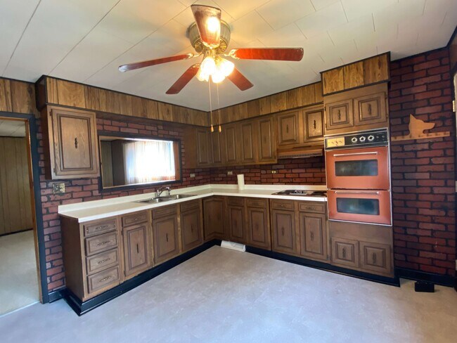 Foto del edificio - 3548 S Western Ave