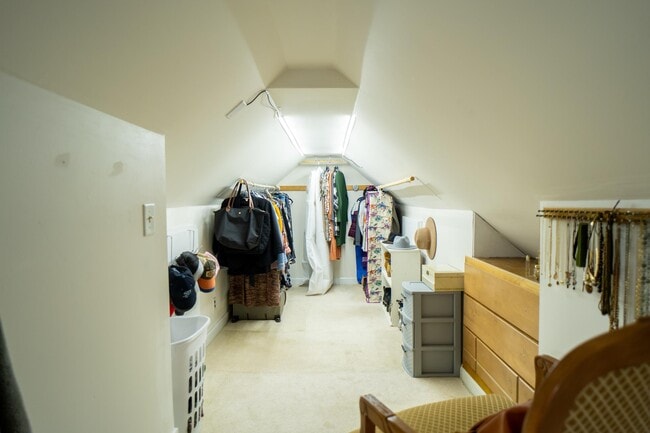 Foto del edificio - 2917 Hampshire Ave S