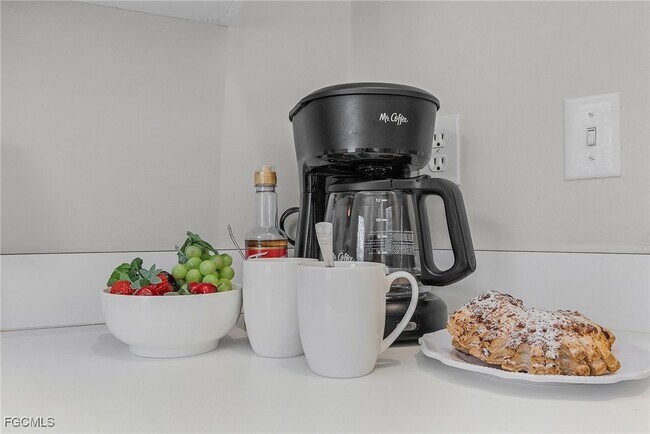 Foto del edificio - 12131 Summergate Cir