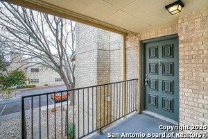 Foto del edificio - 11843 Braesview
