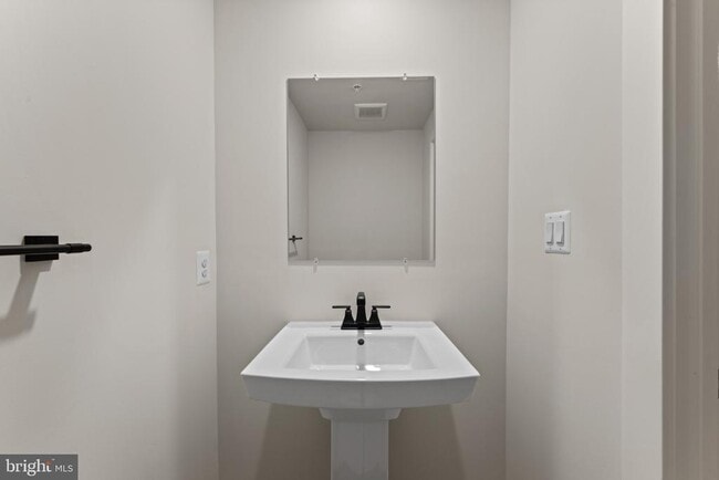 Building Photo - 13721 Hunt Valley Ct