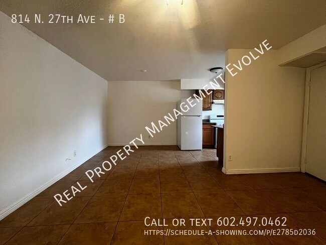 Foto del edificio - Two-Story Condo In North Willow