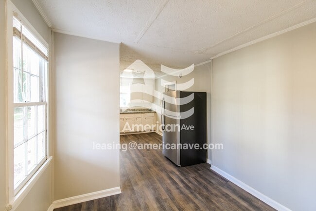 Building Photo - 120 Garland Terrace