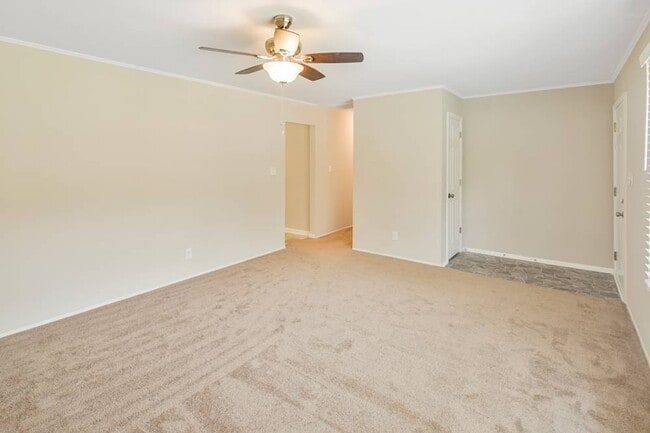 Building Photo - 3616 Slagle Dr