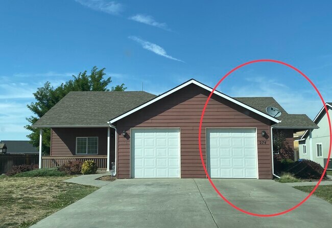 Building Photo - 274 NW Schnabel Ln