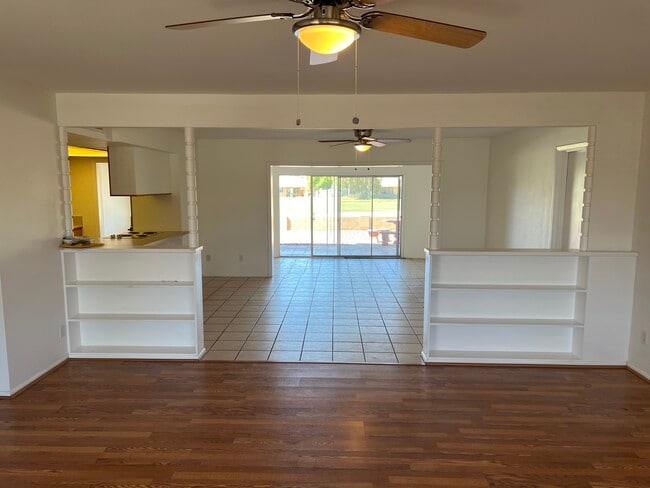 Building Photo - 848 S Saranac Ave