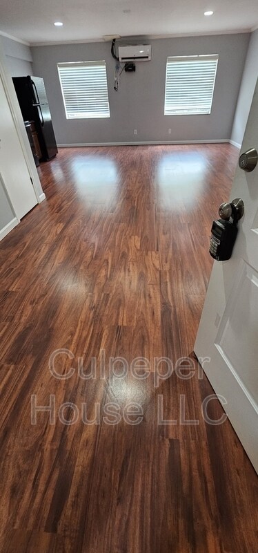 Foto principal - 2854 W Sylvania Ave