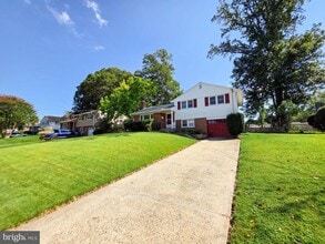 Building Photo - 7511 Elgar St