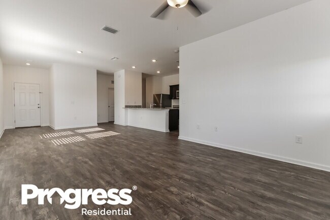 Building Photo - 5625 Alexander Springs Pl