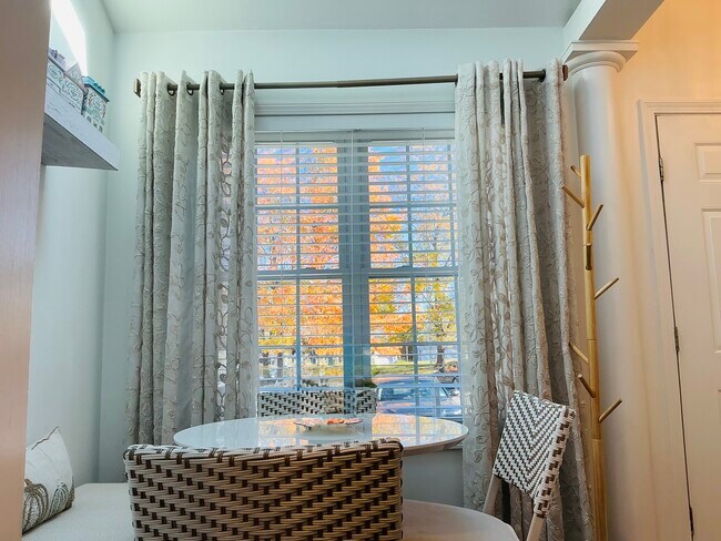 Foto del edificio - 751 Long Hill Rd