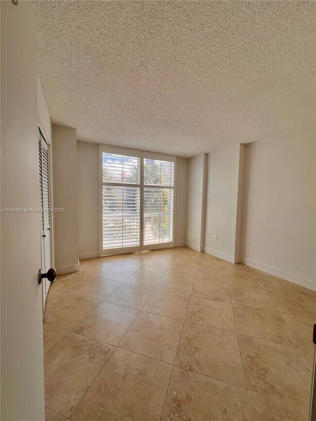 Foto del edificio - 2 bedroom in Sunny Isles Beach FL 33160