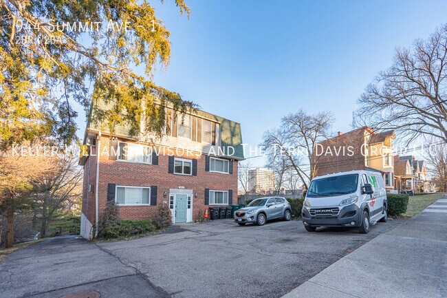 Foto del edificio - 944 Summit Ave