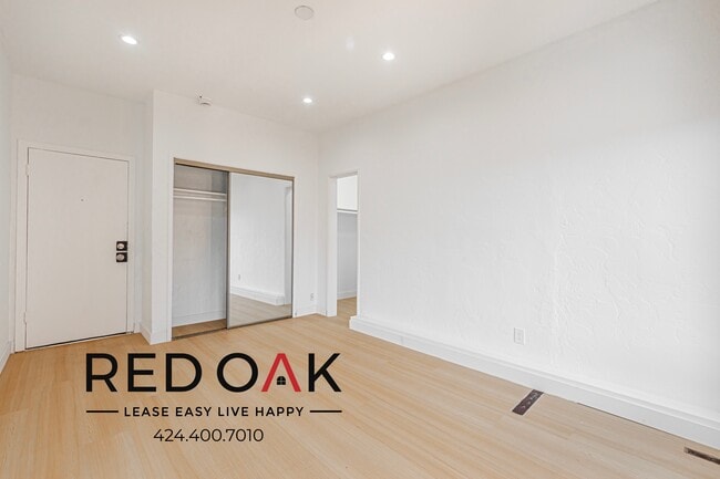 Building Photo - 1405 S Berendo-206