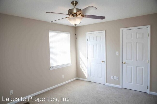 Foto del edificio - 2 br, 1.5 bath Apartment - 8663 Camp Colum...