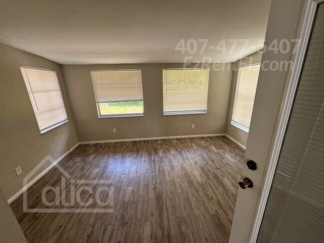 Foto del edificio - Coming Soon – Bright & Spacious 3-Bedroom ...