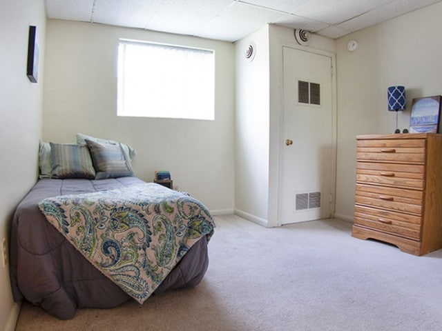 Building Photo - University Terrace Apartments