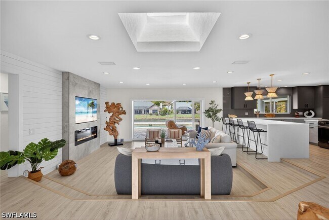 Foto del edificio - 2341 Mayfield Ct