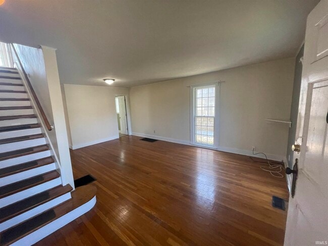 Building Photo - 405 S Eagleson Ave