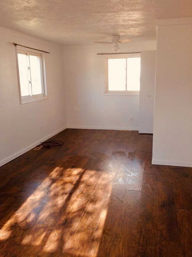 Foto del edificio - 303 N 7th St