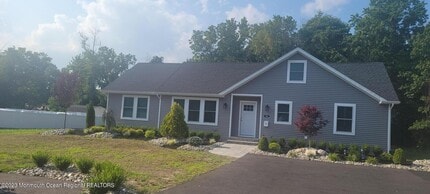 Building Photo - 18 Lasatta Ave