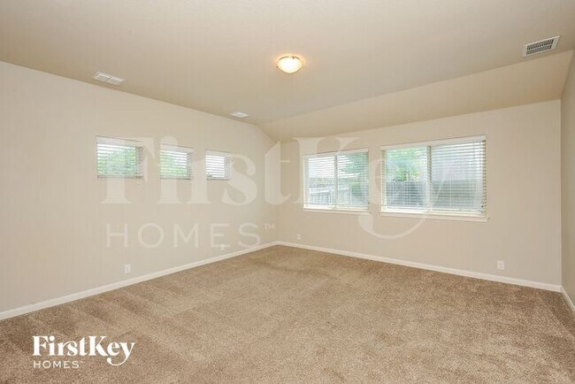 Foto del edificio - 11913 Rustling Oaks Dr