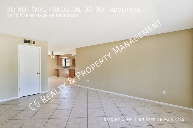 Building Photo - 217 E Fordham Dr