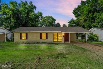 Building Photo - 3051 Gaywood St