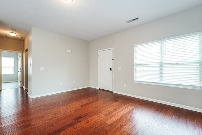 Foto del edificio - 4001 Blue Mountain Cir