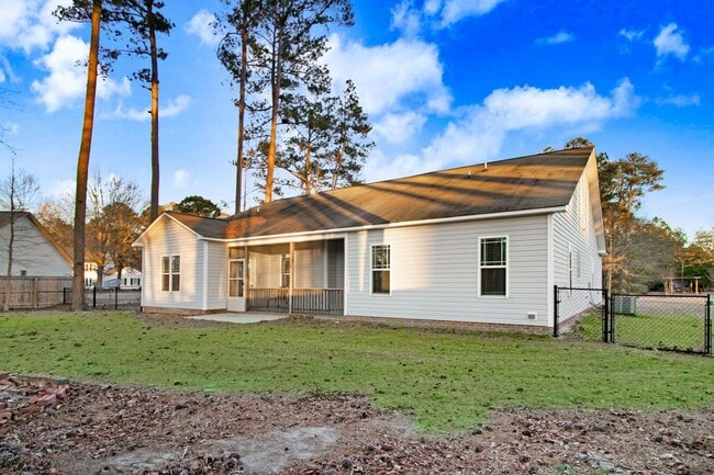 Building Photo - MUST SEE! Stunning 3 BR | 2 BA Home for Re...