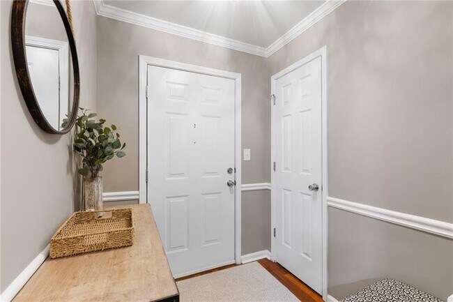 Building Photo - 1538 Chantilly Dr NE