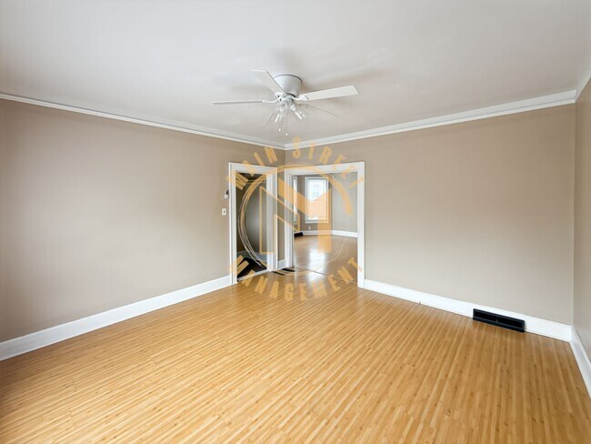 Foto del edificio - 4 Bed 1 Bath Single Family Home