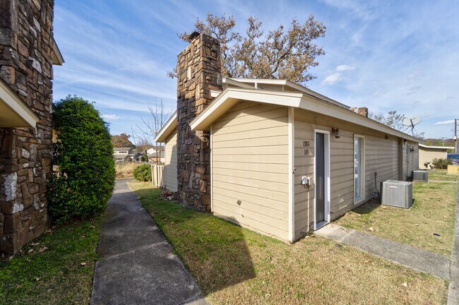 Foto del edificio - 13811 Turnberry Ln