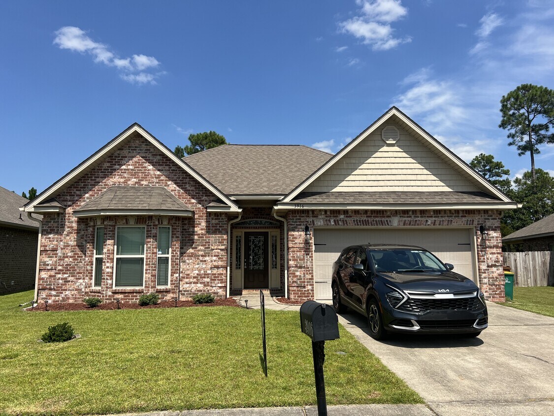 Primary Photo - 3916 River Trace Dr