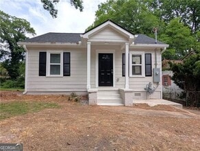 Building Photo - 1377 Pine Ave