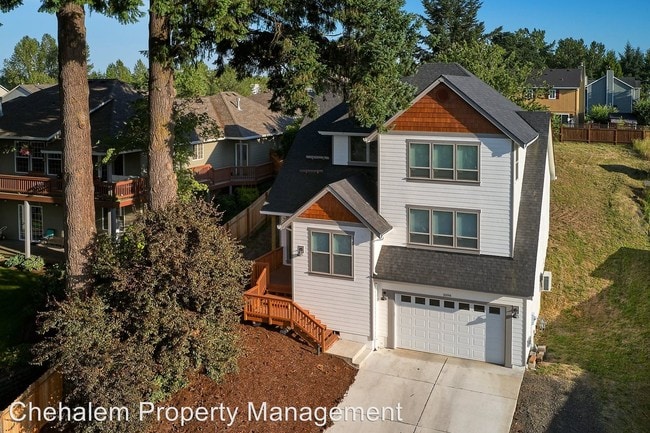 Building Photo - 4 br, 3 bath House - 2098 NE Lucy Belle St.
