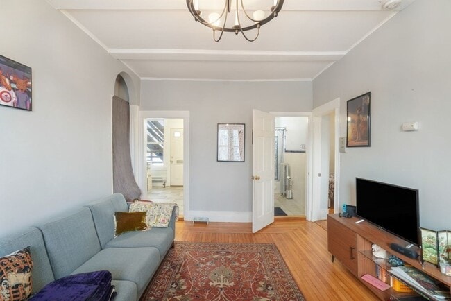 Building Photo - 33 Ridgemont St