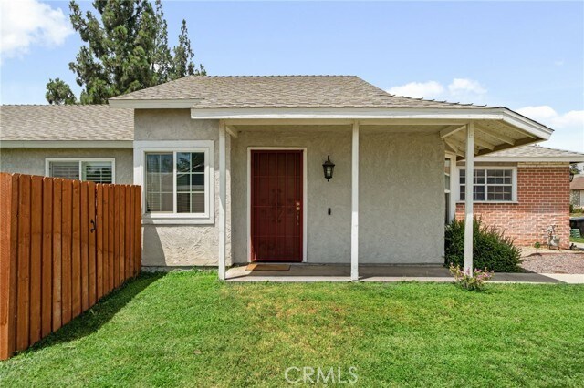 Foto del edificio - 15957 Randall Ave