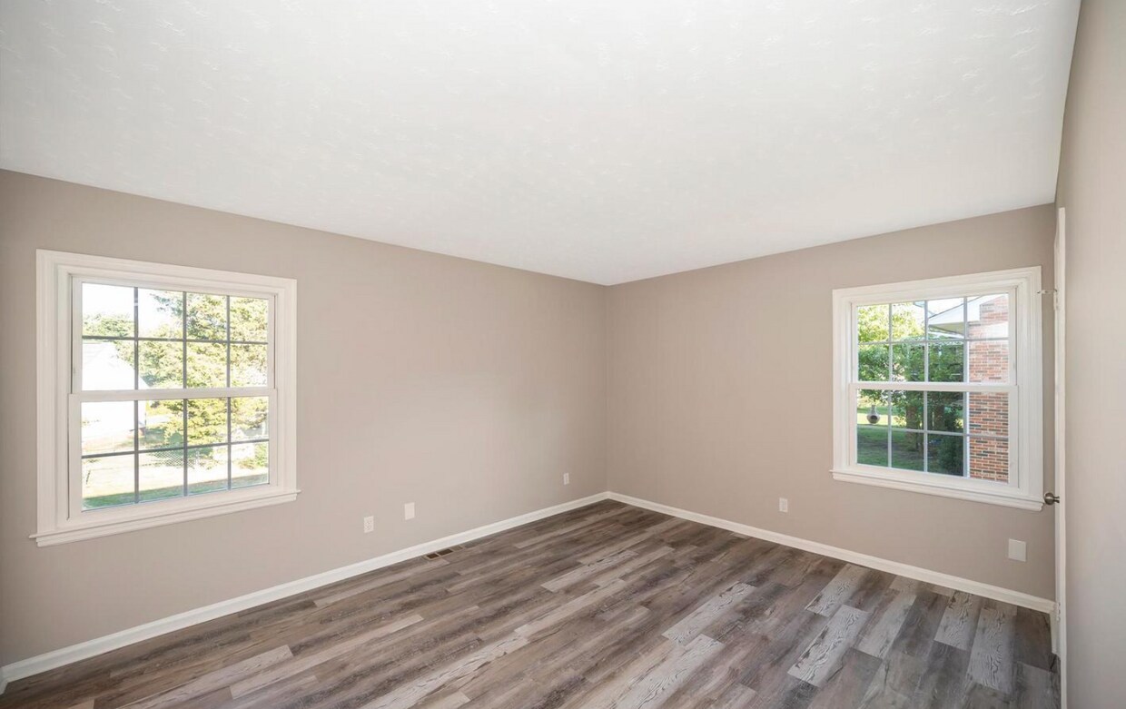 Foto principal - 12004 Branchwater St