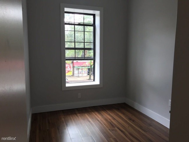 Building Photo - 408 Utica Ave