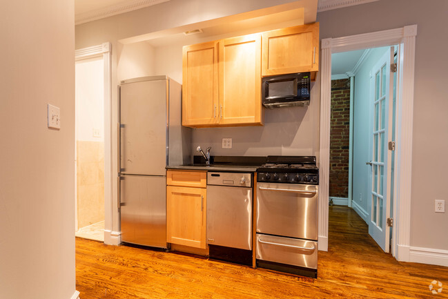 Cocina, 3HAB - 410 E 13th St