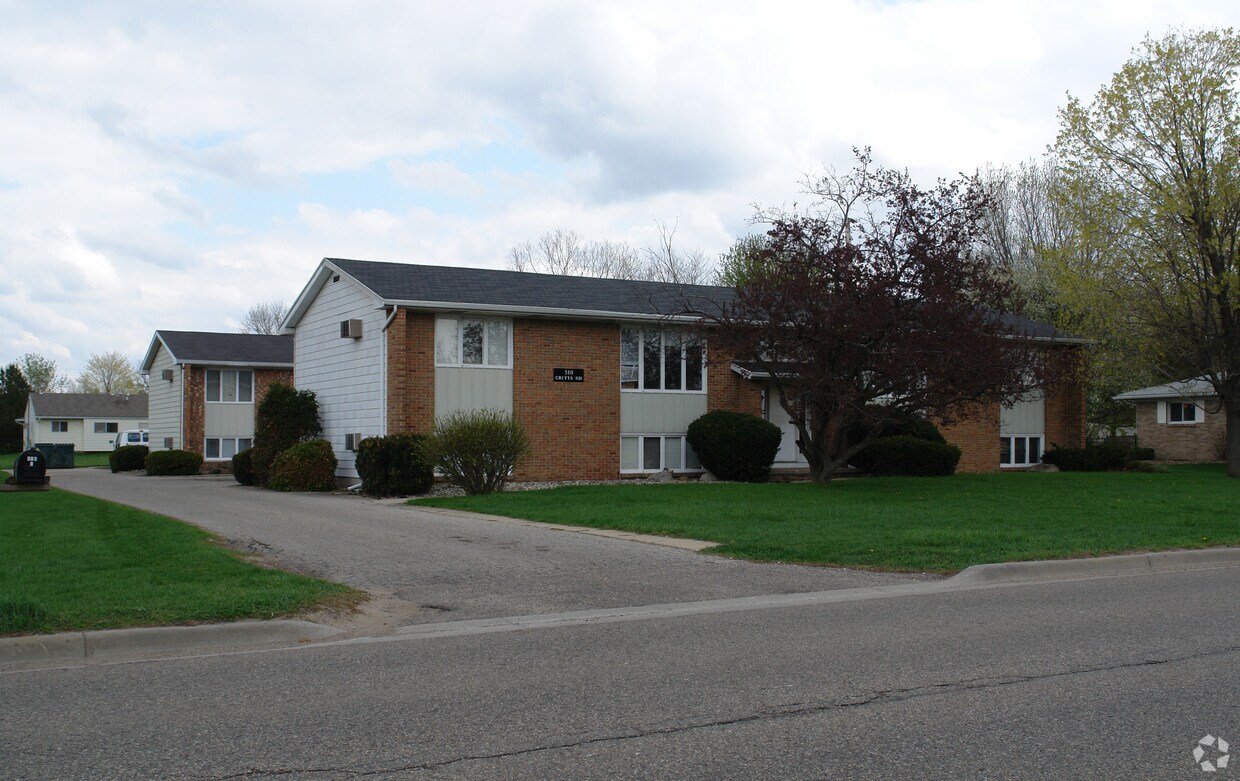 510 N Creyts Rd, Lansing, MI 48917 Apartments in Lansing, MI