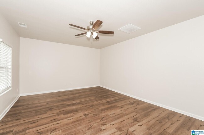 Foto del edificio - 880 Clover Cir