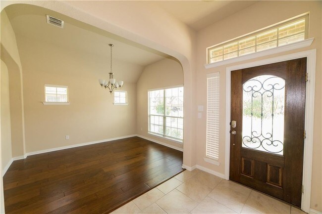 Building Photo - 1213 Trumpet Dr