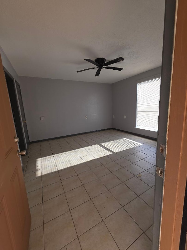 Building Photo - 7843 Sail St