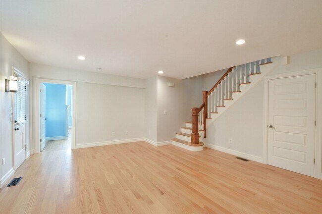 Foto del edificio - 66 Tucker Ln