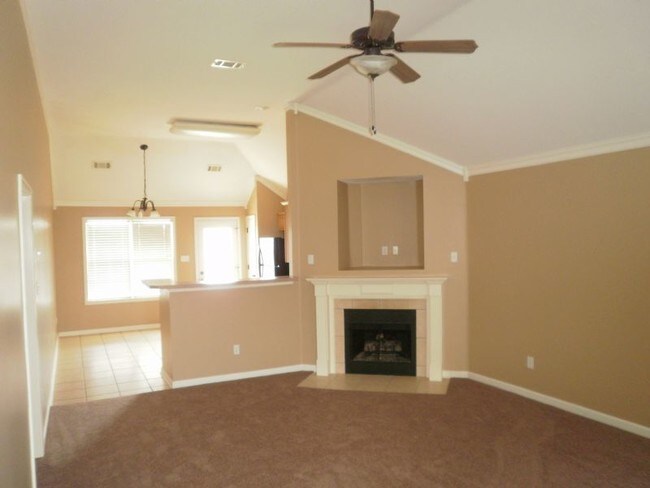 Foto del edificio - 5515 Deerfield Dr